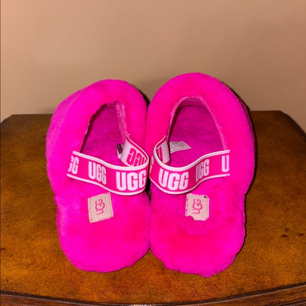 UGG Vibrant Pink Fluffy Slides - Picture 3 of 5